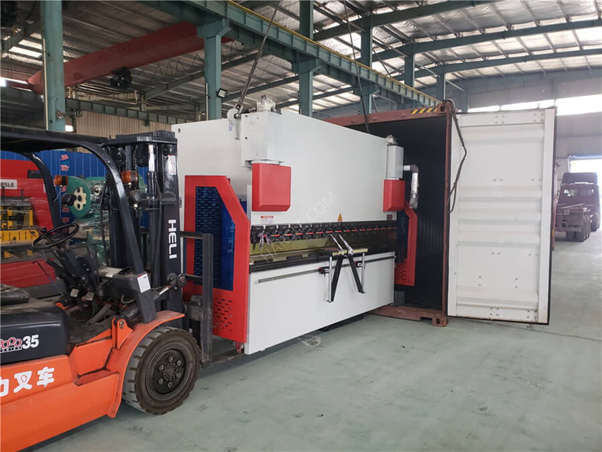 ዶሚኒካን-WE67K-125T / 3200 የ CNC ማተሚያ ብሬክ