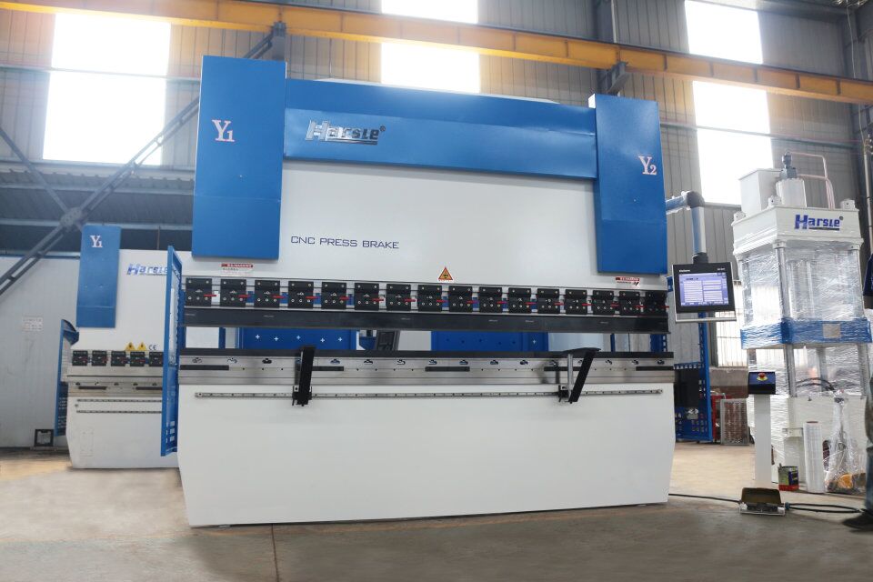 U67K-160T3200 CNC ፕሬስ ብሬክ ማሽን ከ DA-58T እና x + r axis ጋር